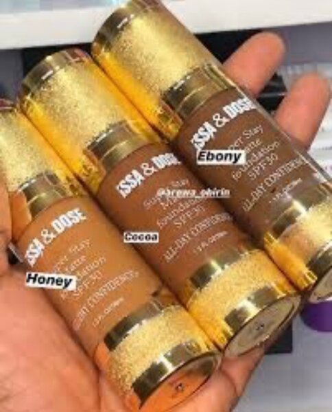 Issa & Dose Fond de Teint