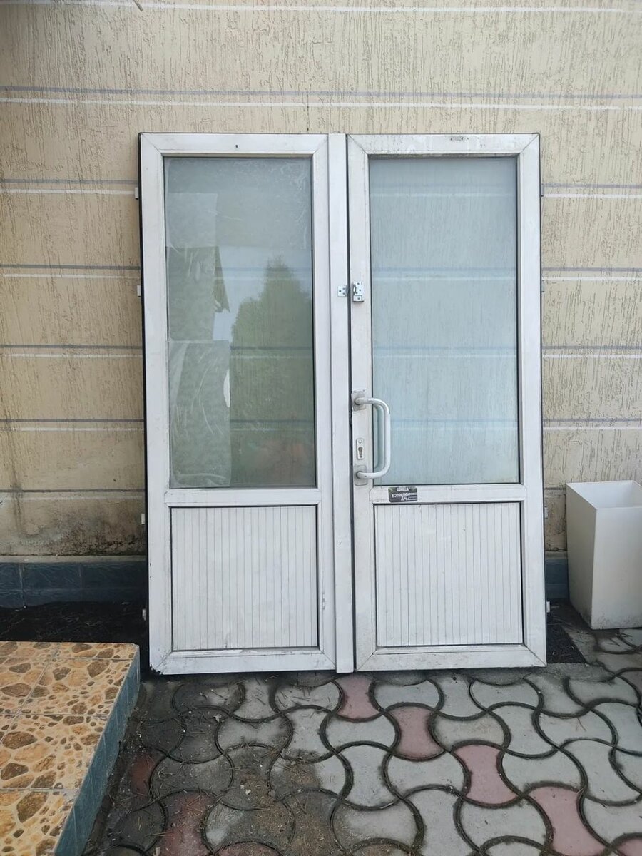 Пластиковые двери!!!