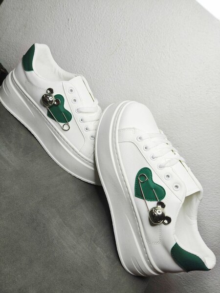 chaussures blanches