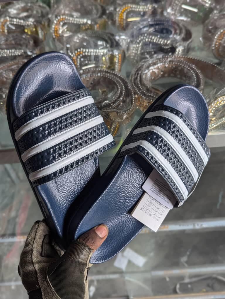 Stylish men's slippers