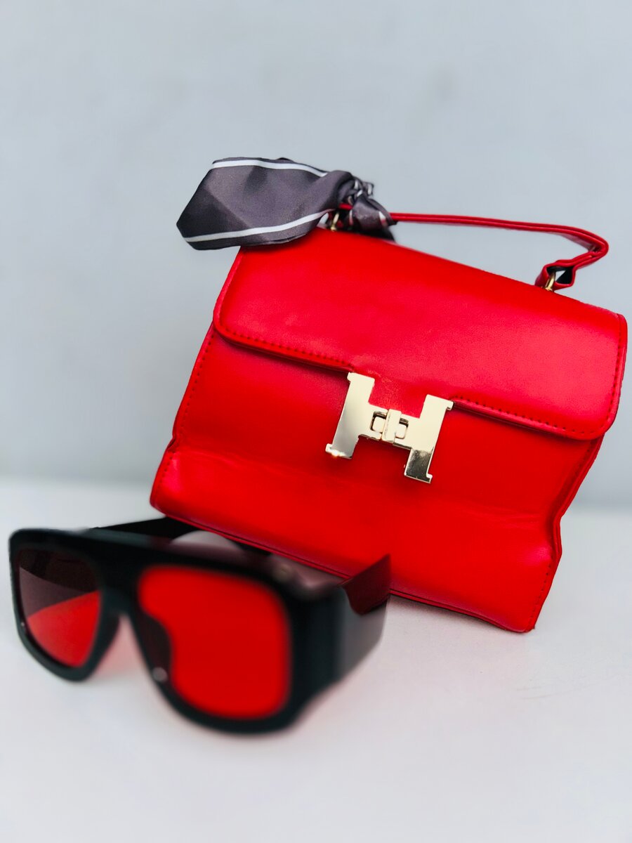 Sac à main rouge élégant