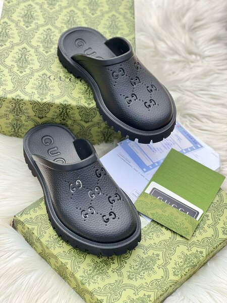 Gucci Crocs