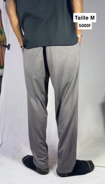 Pantalon gris décontracté pour