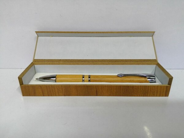 Stylo en bois élégant