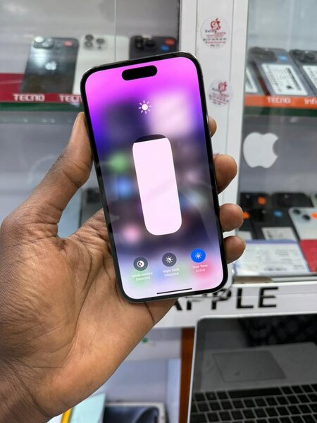 14 Pro 128go Casi retour