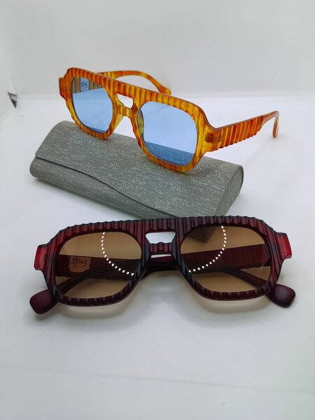 Lunettes de soleil rétro stylées