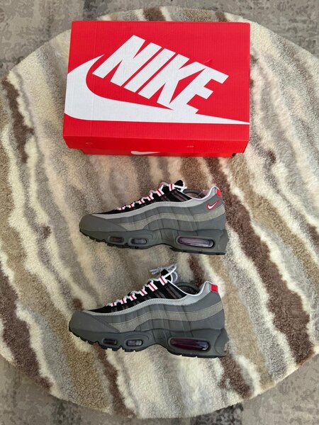 Nike Air Max 95 Sneakers