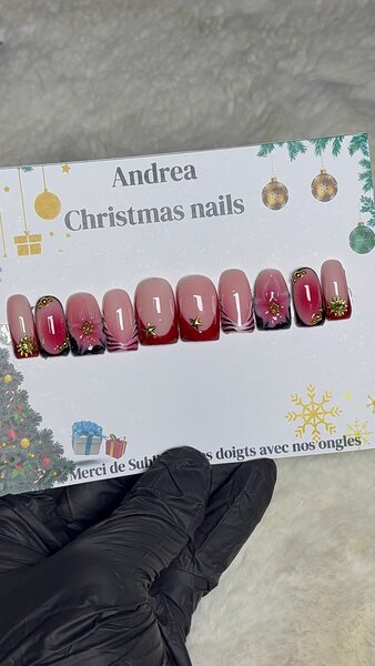 Ongles de Noël Andrea