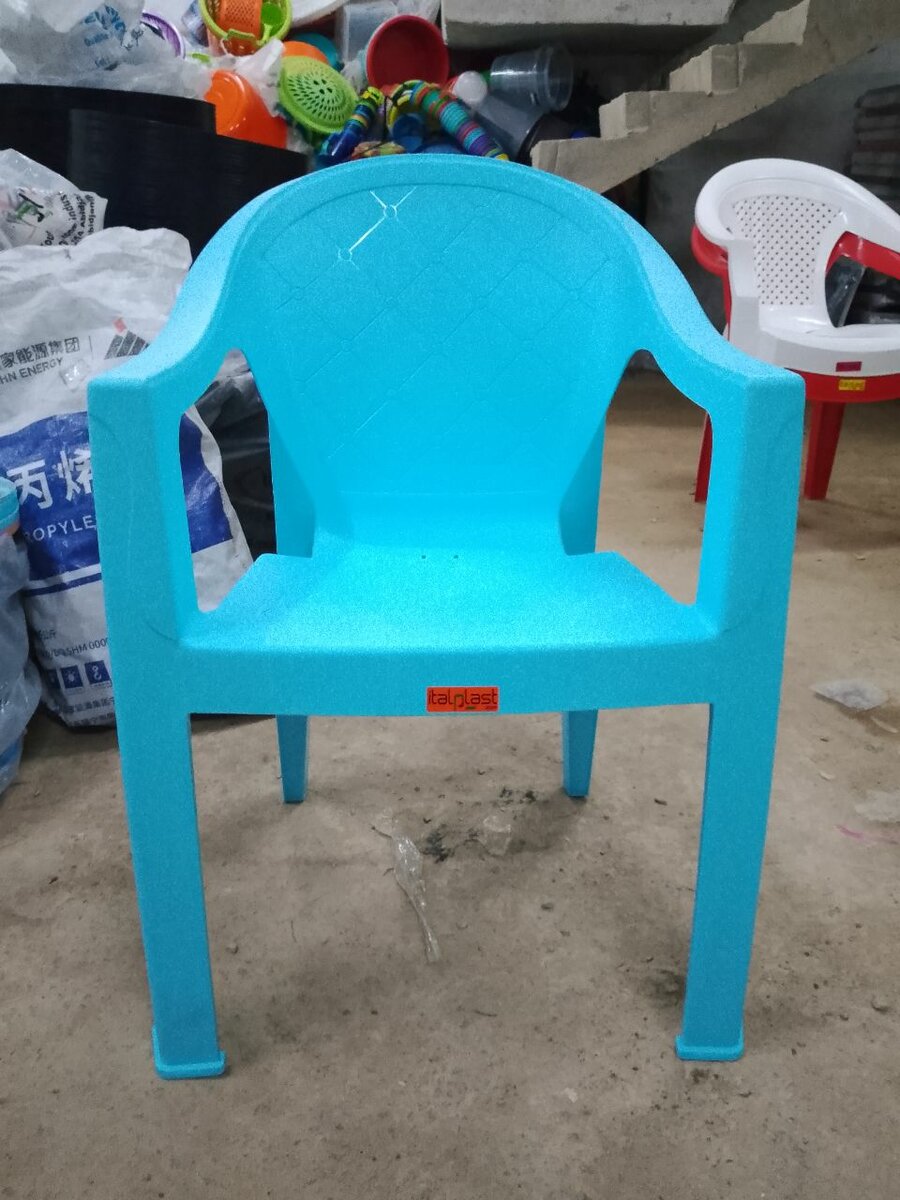 Chaise Plastique Empilable