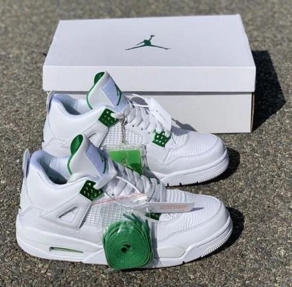 Jordan rétro 4