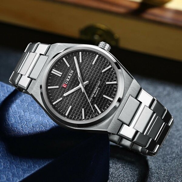 MONTRE CURREN