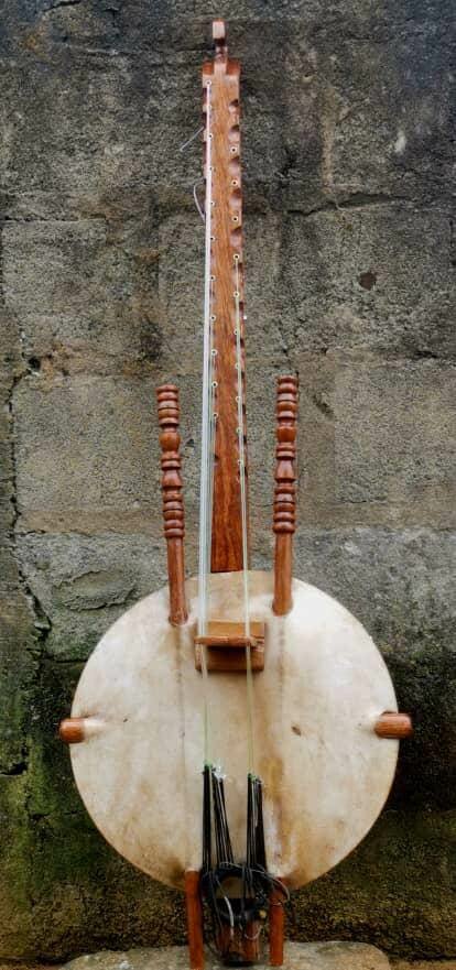 Kora ( instruments à cordes)