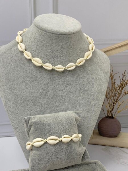Collier en coquillages élégants