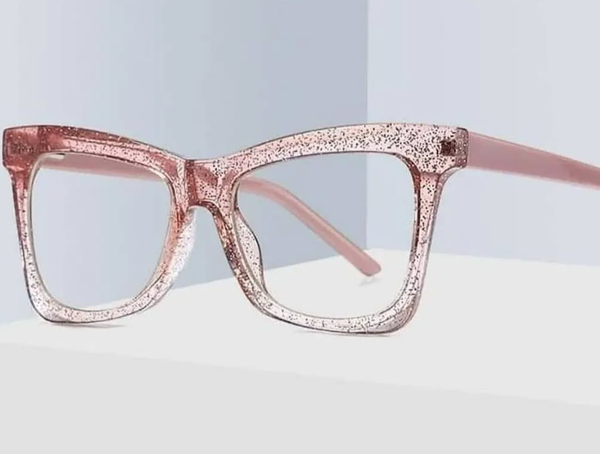 NEW IN: Unisex Optical frames available in the color shown 💞