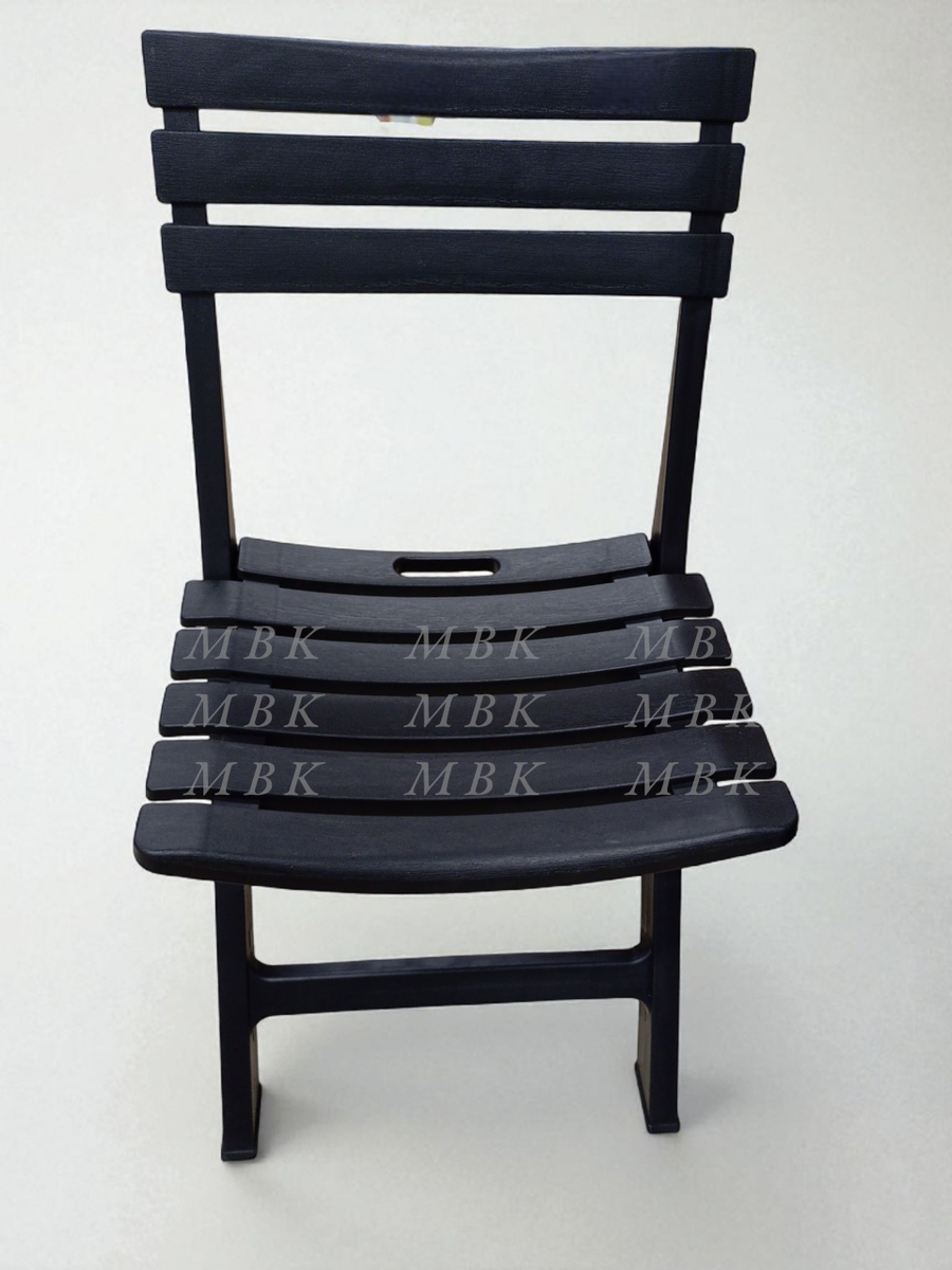 Chaise pliante noire élégante