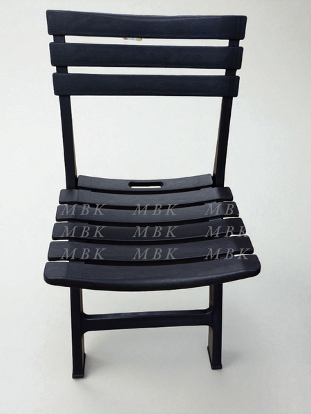 Chaise pliante noire élégante