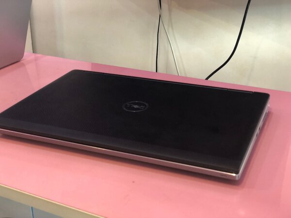 Dell Pricision/i9/9th Gen/64gb ram/512SSD/Touchscreen/