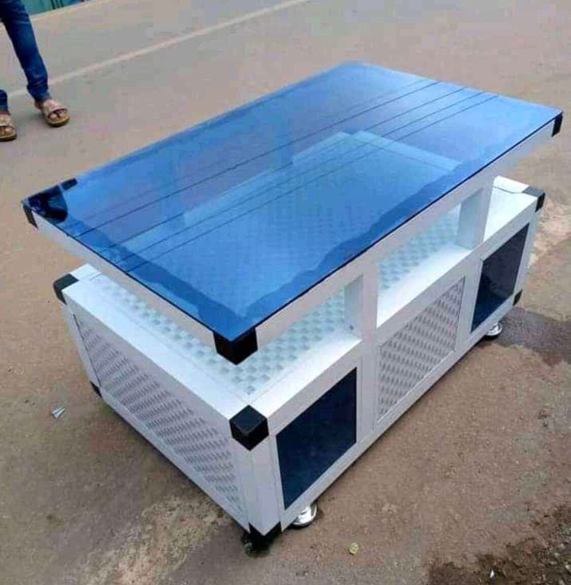 Table basse moderne en verre