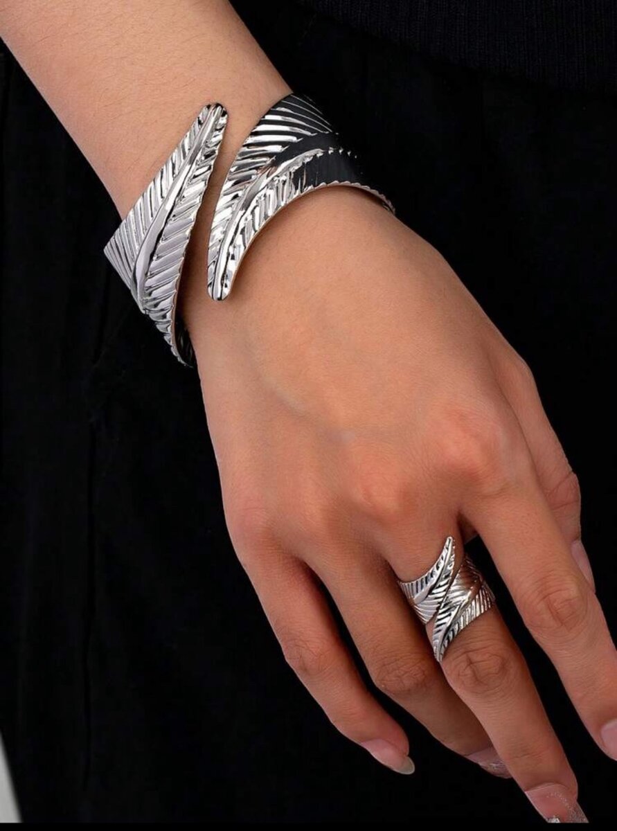 Leaf Metal Bangle and Ring Set