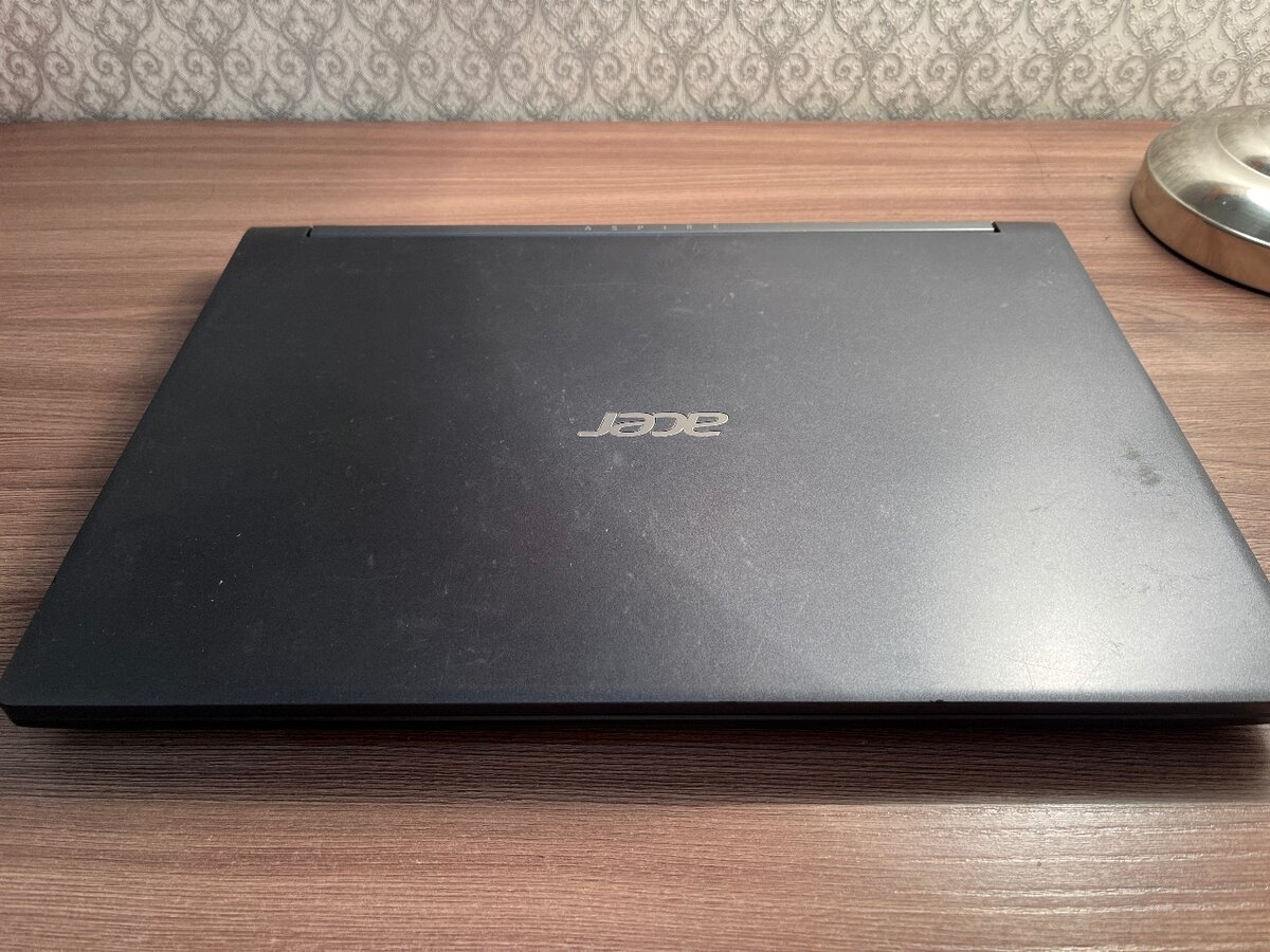 Acer aspire A7