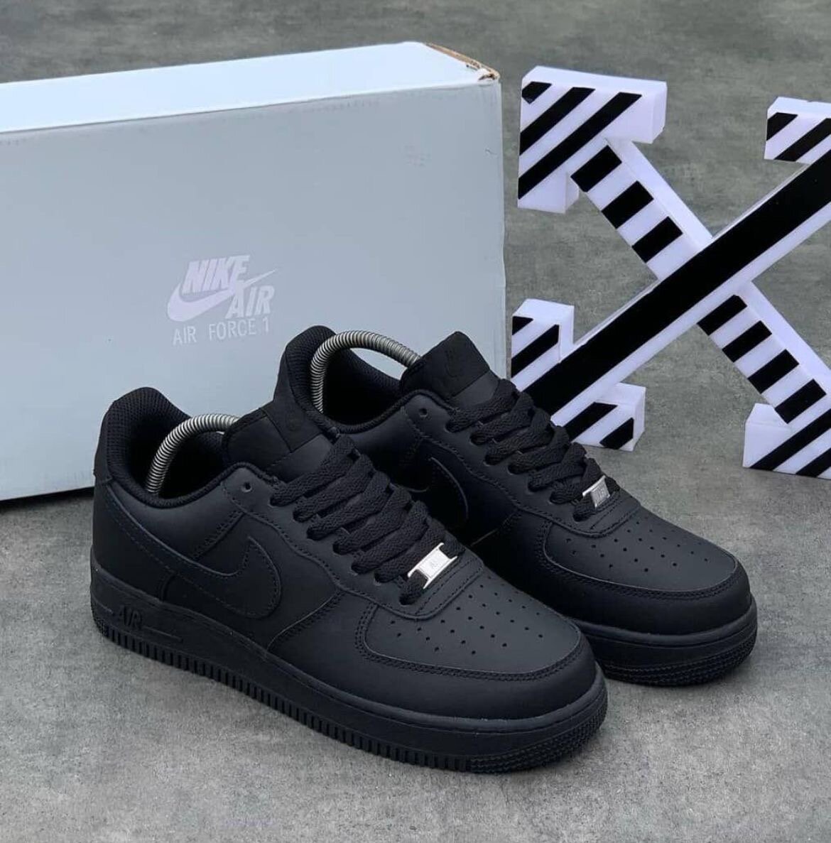 Chaussures Nike Air Force 1