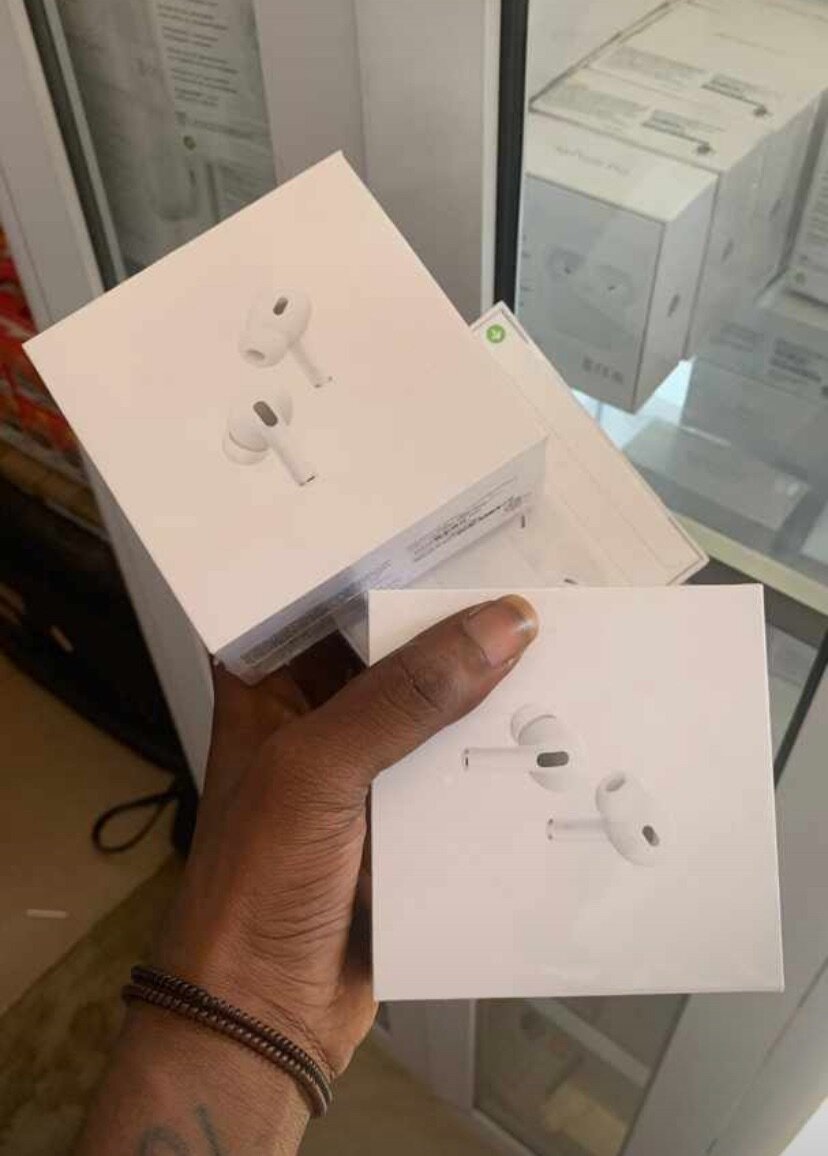 Apple Airpod Pro 2nd Gen. (Extra base) with Megasafe case