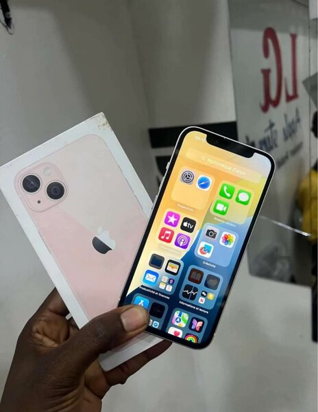 iPhone 13 Rose - 128GB Neuf