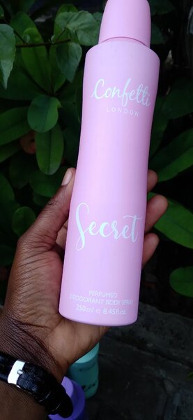 CONFETTI perfumed body spray