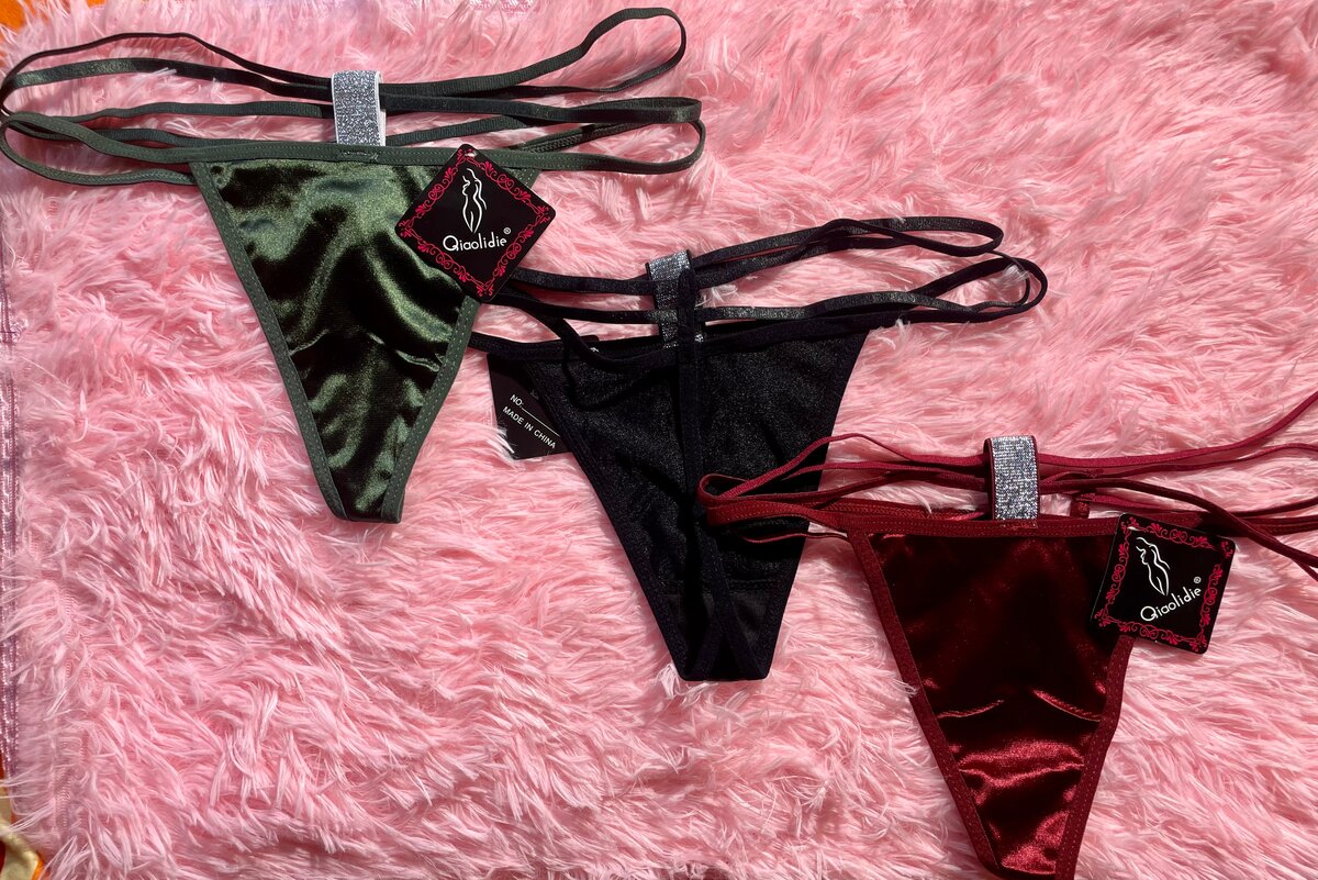 String femme en satin