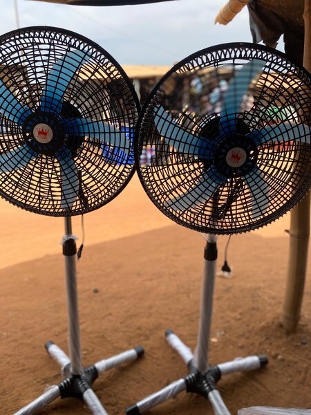 Ventilateur sur pied réglable