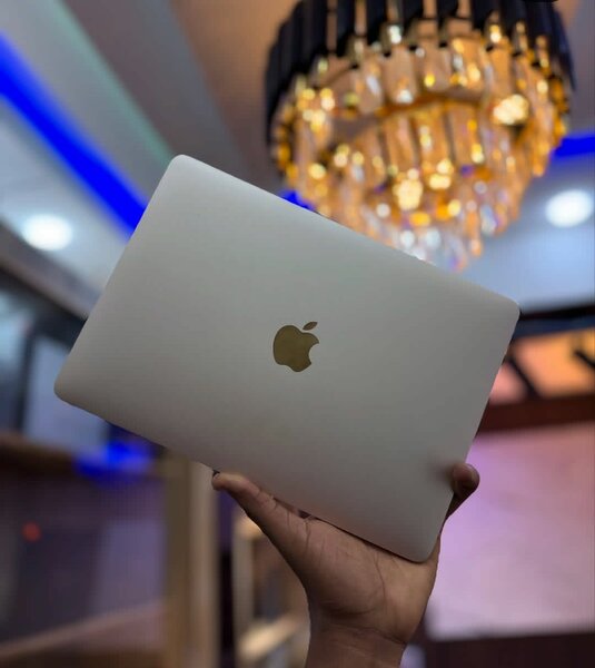 Apple Macbook