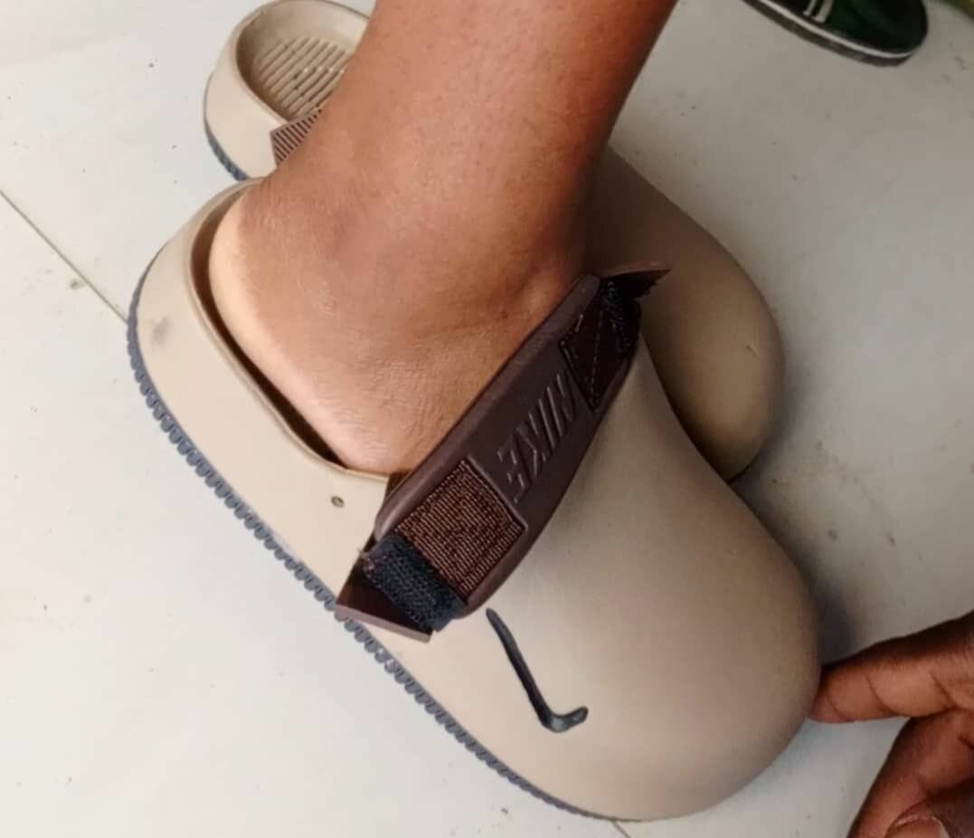 Nike slippers