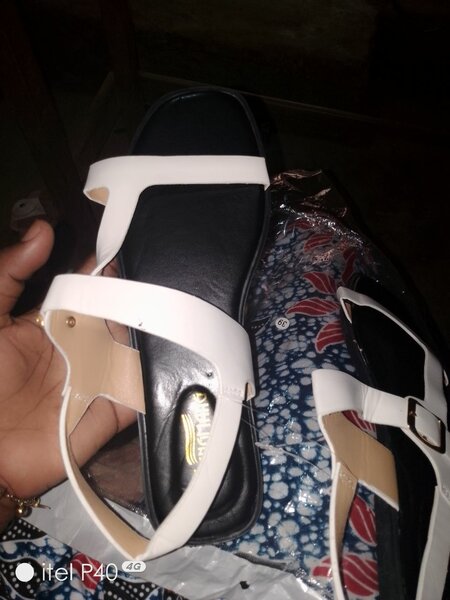 Sandales à talons hauts et à bride