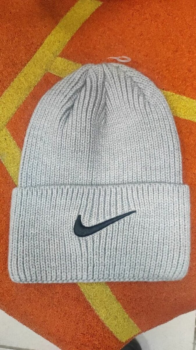 Bonnets en laine élégants