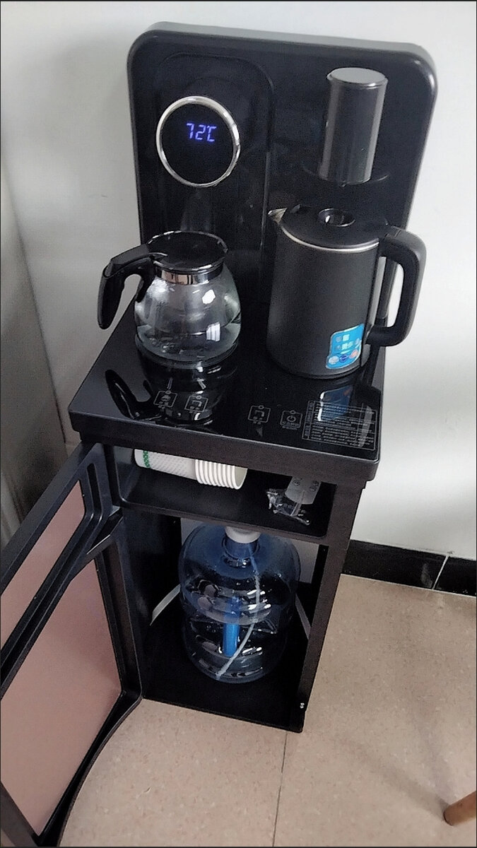 Coffee bar/water dispenser