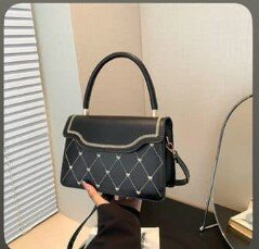 High-quality, stylish trapezoid-shaped women's bag