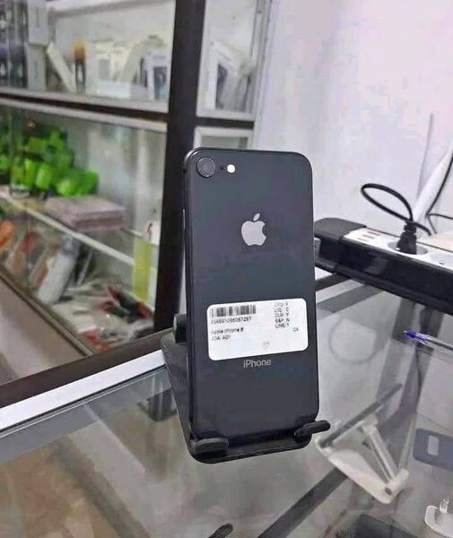 iPhone 8 64GB Noir Déverrouillé