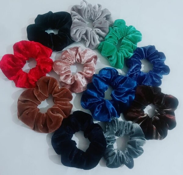 Velvet scrunchies medium size (Pack of 6)