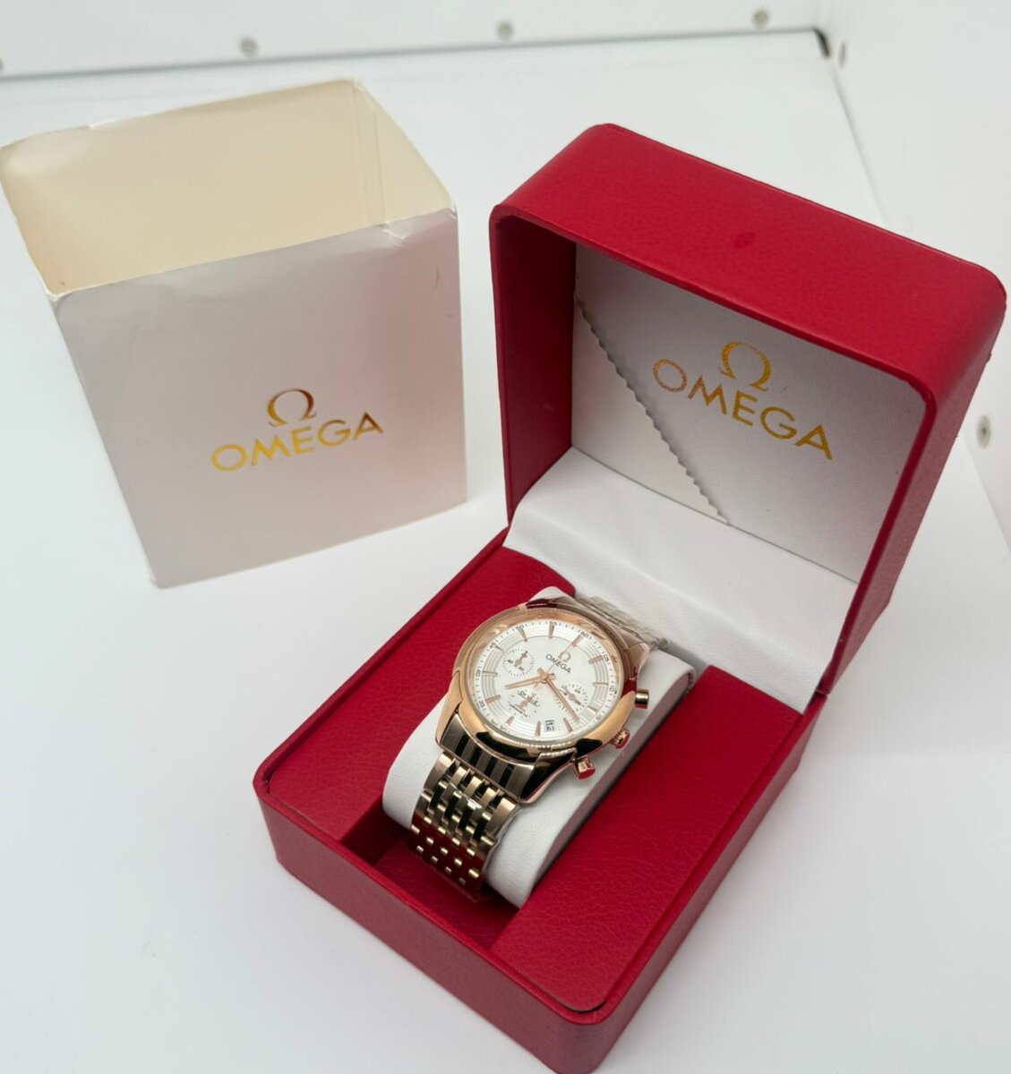 Montre Omega de luxe hommes