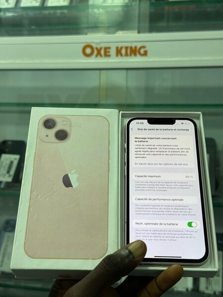 iPhone 13 128go quasi neuf