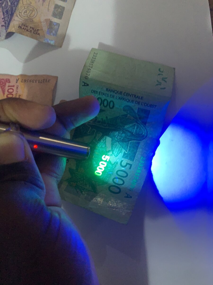 Détecteur de Faux billet