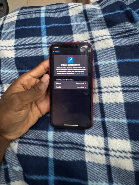 iPhone XR rouge occasion