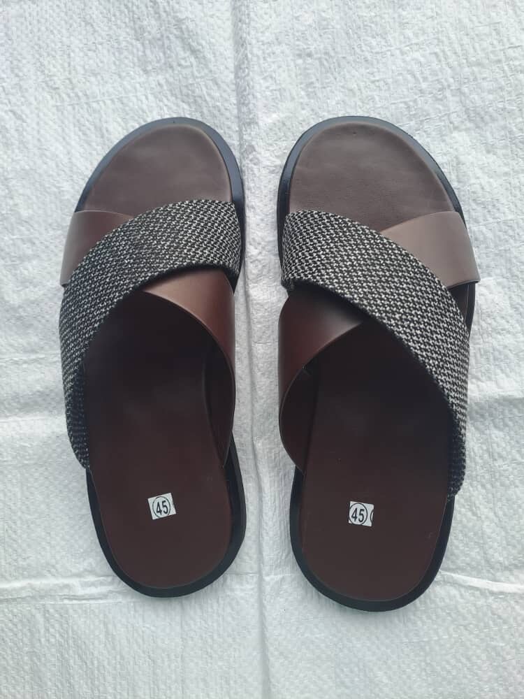 Sandales croisées en cuir