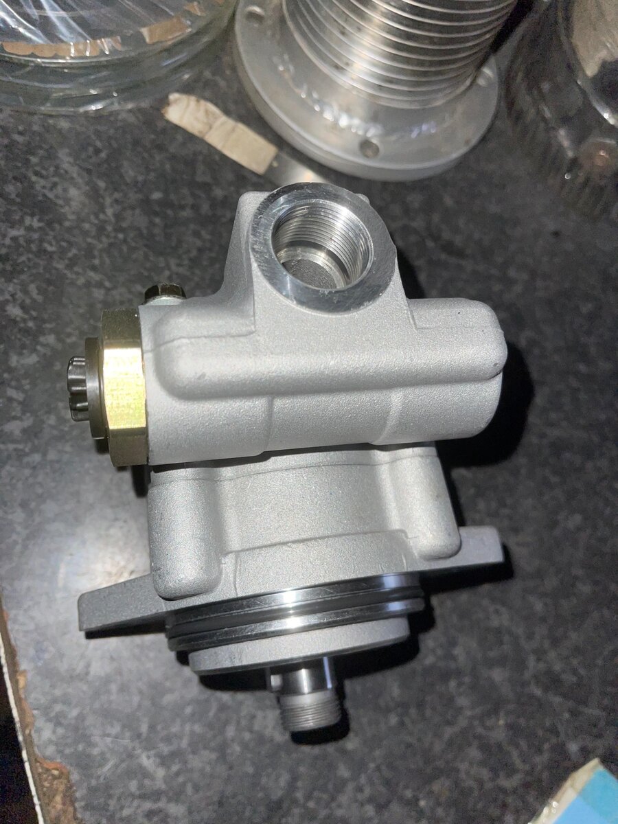 Steering pump