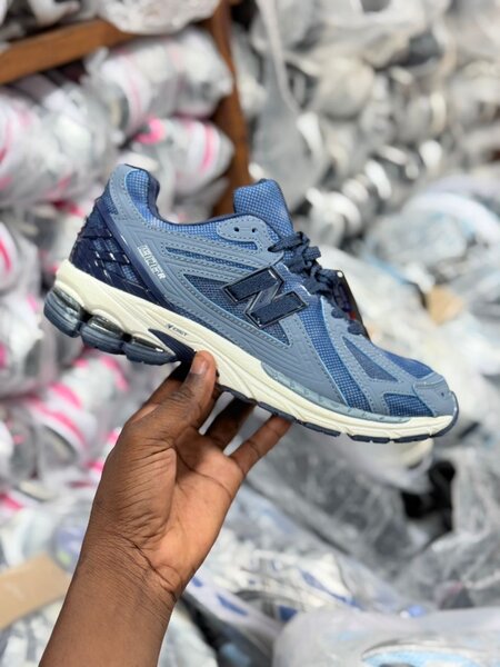 Chaussures de sport homme New Balance bleues