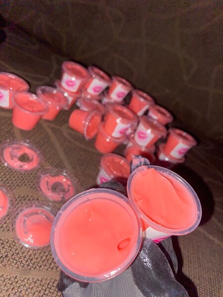 Produit de levres roses