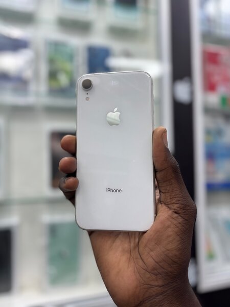 iPhone XR Blanc 64Go