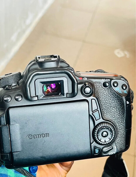 Appareil photo reflex Canon