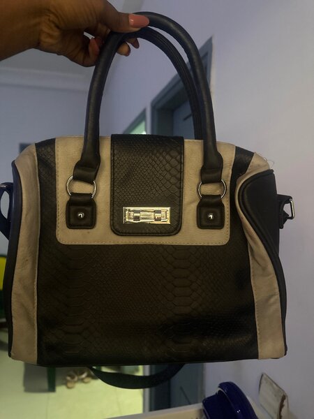 Sac à main de sortie élégant