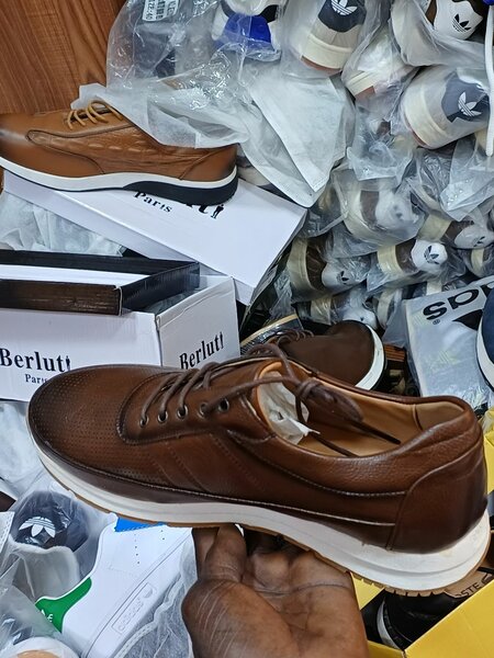 Chaussures en cuir homme élégantes